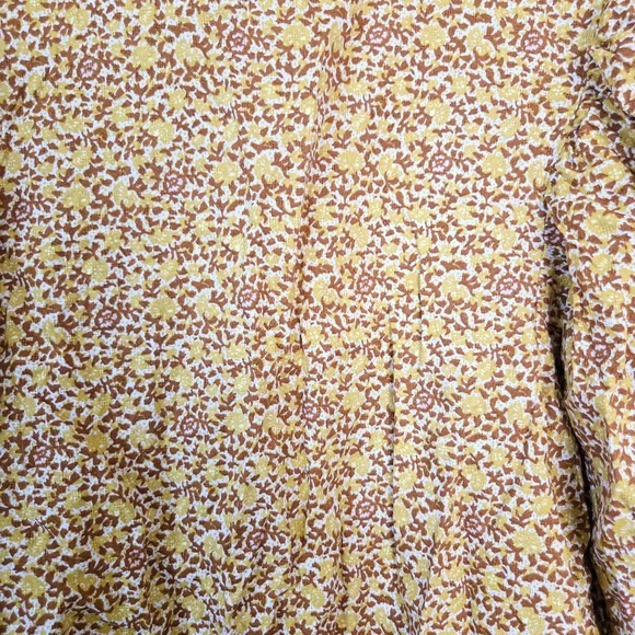 NWT Universal Thread Floral Yellow Women's Top (M) - Picture 3 of 5
